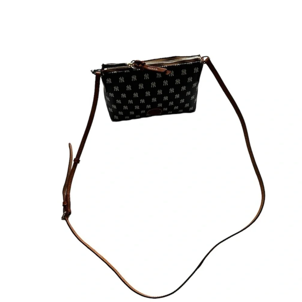 DOONEY & BOURKE MLB YANKEES CROSSBODY BAG COLLAB